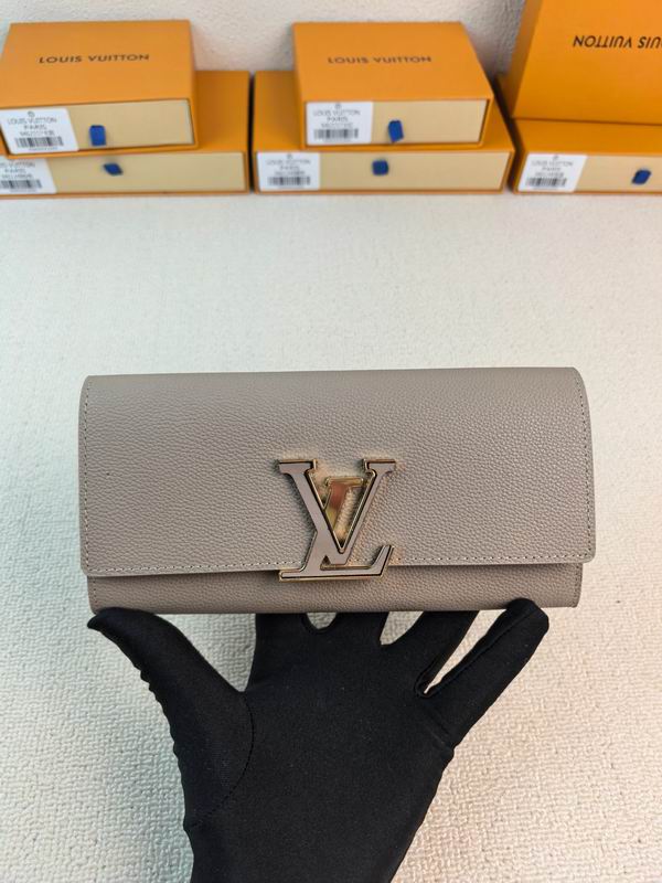 Louis Vuitton Wallet ID:20260806-224